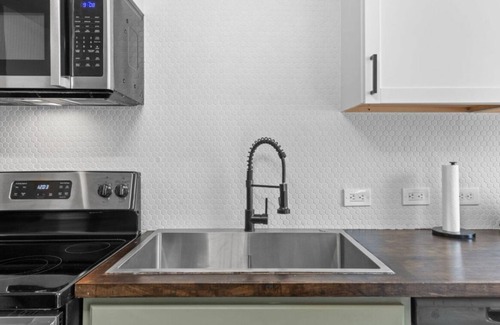 Ludlow House | Spacious 2 bedroom!