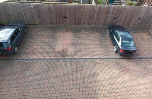 Beeston Apartment | Spacious 2 double bed apartment - Free Parking - Central Beeston location