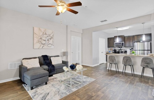 Ocoee Apartment | Spacious 2BDR Oasis w Resort Style Pool