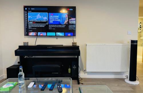 Marlborough Apartment | Spacious 2Bedroom Entire Luxury Flat in London