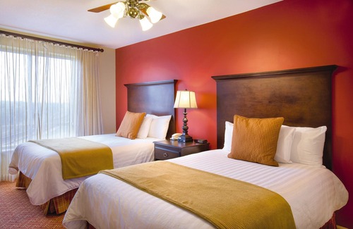 Old Town West Resort | Spacious 2BR 10 Minutes South of DC w/FREE WiFi, Free Parking and Metro Access