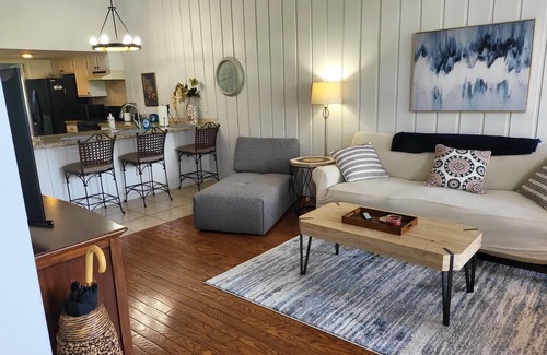 April Sound House | Spacious 3/2 on the 2nd green at April Sounds red golf course