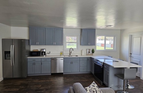 Des Moines House | Spacious 3 Bed Home Near Beach