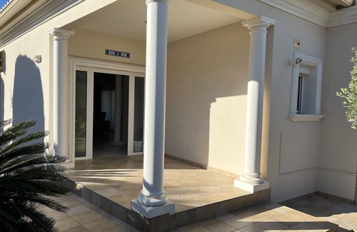 Paichi Villa | Spacious 3 bed villa with private pool, level plot, close to all amenities
