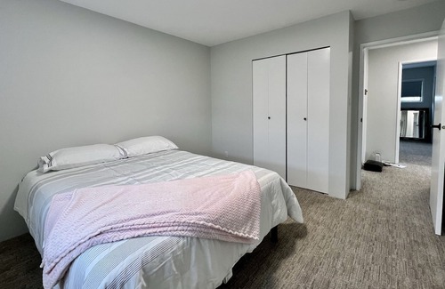 Prince Rupert House | Spacious 3 bedroom/2 baths s/s duplex, newly renovated, new furniture! π ππβοΈ