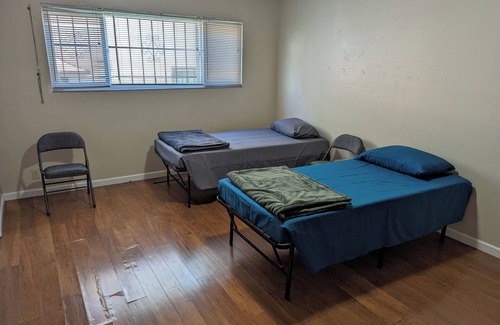 Oakland Apartment | Spacious 3-bedroom apartment in Oakland