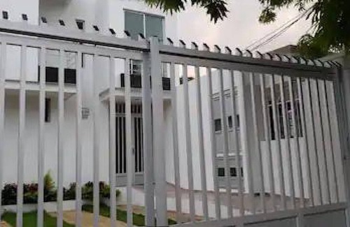 Los Andes Apartment | Spacious 3-bedroom apartment with WiFi, AC in enchanting Barranquilla