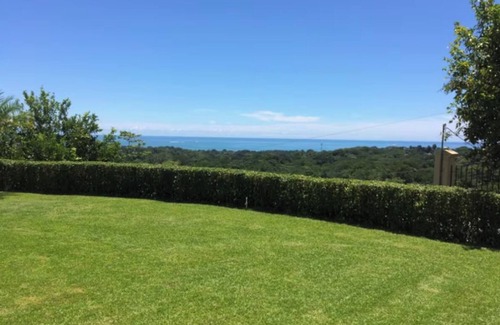 Los Angeles Chires House | Spacious 3-bedroom house with Ocean View-Large Pool-Gated Development-WiFi-AC
