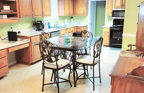 Savannah House | Spacious 3-bedroom Haven in fabulous Savannah