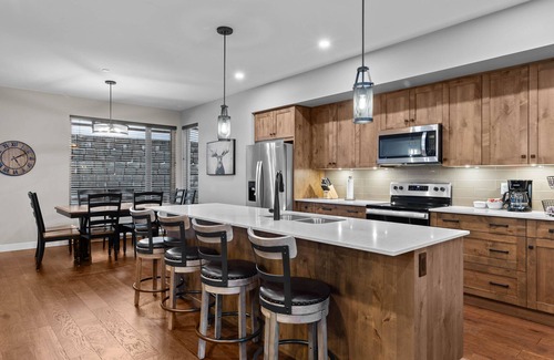 Sun Peaks House | Spacious 3-bedroom home with ski in/out access to Orient Chair and private hot tub!