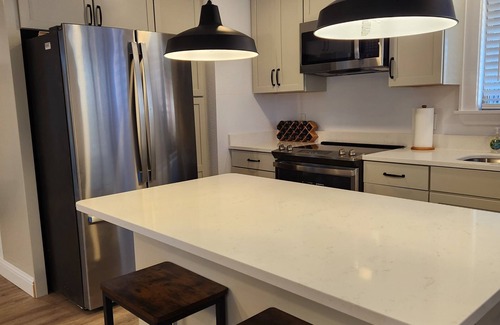 Portola House | Spacious 3 br/3 ba home with ample parking in heart of Plumas National Forest