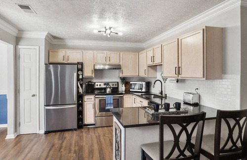 Lexington House | Spacious 3 BR w/King Suite + Patio Off Interstate