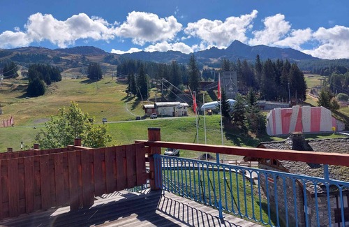 Arc-1800 Apartment | Spacious 3-room apartment for 7, close to slopes, shops, daycare, and ESF in Arc 1800