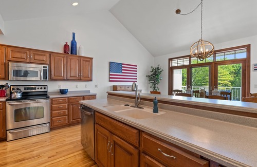 Fish Creek Condo | Spacious 3-Story Updated Fish Creek Condo – Walk to Downtown, Decks & Views