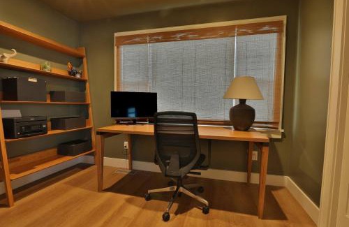 Waynesboro House | Spacious 3B2B Minutes to Skyline