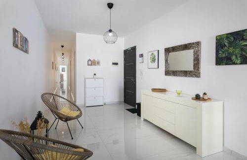 Marsalforn Apartment | Spacious 3BD Apartment with Country Views & Large Front Terrace with Outside Furniture