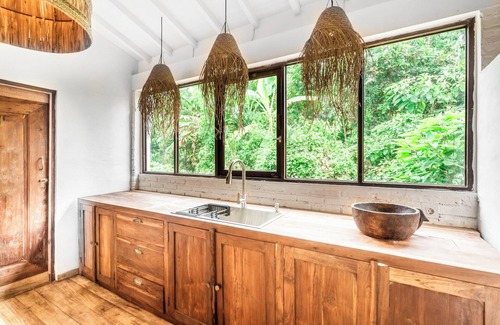 Pecatu Villa | Spacious 3bdrs villa walkable to Bingin Beach