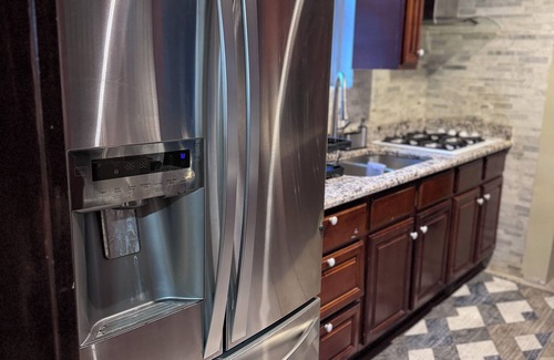 Upper Darby House | Spacious 3BR/1BA house with WiFi and Parking in Pleasant Upper Darby.