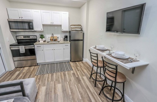Coral Terrace Apartment | Spacious 3BR Apartment in Miami - Private Entry, Near Downtown & Beaches