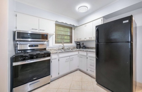 Miller Beach Cottage | Spacious 3BR House With Firepit & Grill, Near Beach