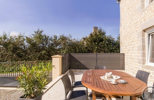 Beslon Cottage | "Spacious 3BR House with Terrace, Garden & Parking in Normandy Countryside, Near Mont St-Michel"
