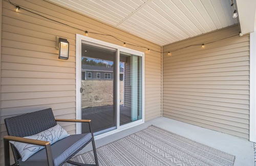 Williamsburg Condo | Spacious 3BR Retreat! Pet-Friendly Near Traverse City