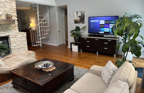 Wells Branch House | Spacious 4/2 across from a huge park. Perfect for walking,birdwatching,relaxing.