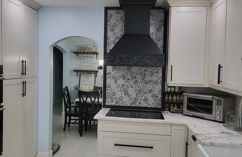 City Center House | Spacious 4-bedroom house in family friendly Coral Springs with all amenities.