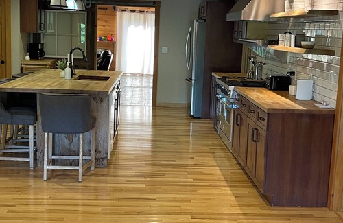 Gilford House | Spacious 4-bedroom 3 bathrooms house in lovely Gilford NH Boating, Skiing,Hiking