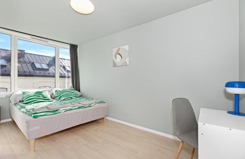 Oslo Apartment | Spacious 4 Bedroom Central Apartment with Private Parking in garage