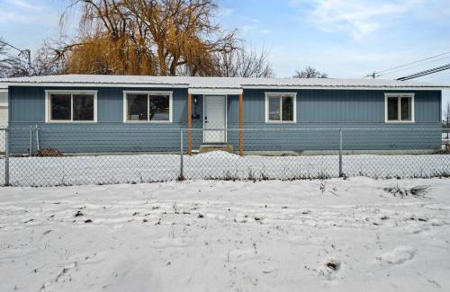 Sandpoint House | Spacious 4 Bedroom freshly updated Home