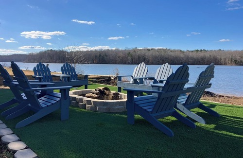 Lexington - Salisbury House | Spacious 4-bedroom house in fabulous Lexington with WiFi, AC