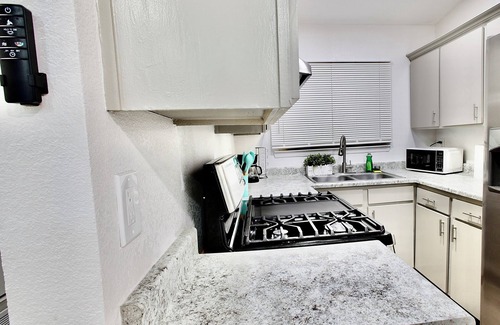 Biggs Field House | Spacious 4-bedroom house with AC and WiFi in charming El Paso