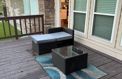 Garland House | Spacious 4-bedroom house in fabulous Garland with AC, WiFi
