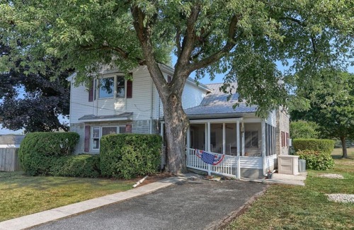 Palmyra House | Spacious 4-bedroom house in Palmyra - just 6 miles from Hersheypark!