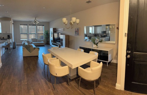 Allen House | Spacious 4-bedroom in lovely Allen, Near Allen Outlet, Weekly/Monthly Discounts!
