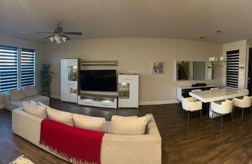 Allen House | Spacious 4-bedroom in lovely Allen, Near Allen Outlet, Weekly/Monthly Discounts!