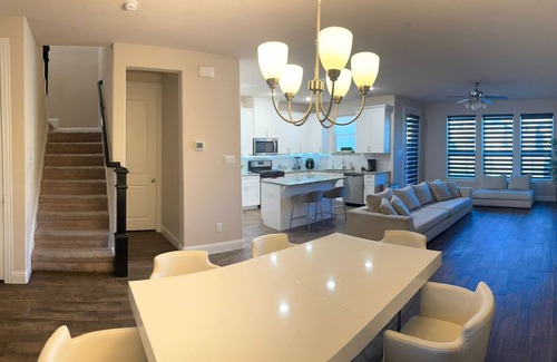 Allen House | Spacious 4-bedroom in lovely Allen, Near Allen Outlet, Weekly/Monthly Discounts!