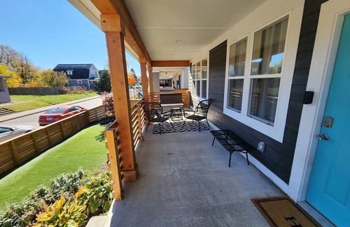 Near Eastside House | Spacious 4-bedroom house with AC and WiFi in charming Indianapolis