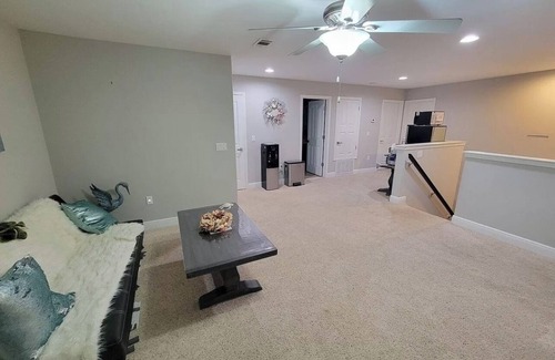 Mary Esther House | Spacious 4-bedroom estate in tranquil Mary Esther with WiFi, AC