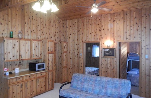 Grand Beach Cabin | Spacious 4 season Lake Front Cabin Rental - 1 hour north of Winnipeg