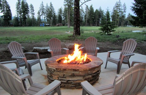 Cle Elum House | Spacious 4300 sf w/FUN Garage Game Room, Double Fairway Golf View, 3 King Beds