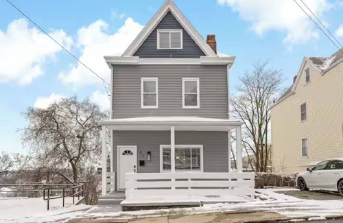Mount Washington House | Spacious 4bed 3bath house in Pittsburgh with AC