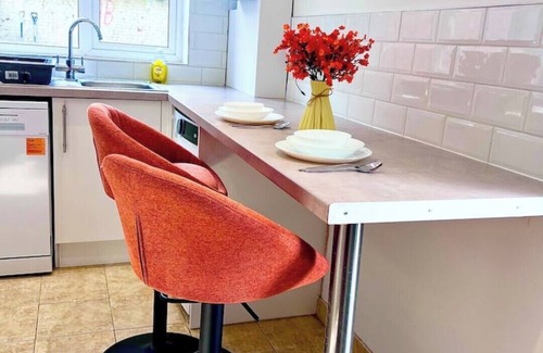 Lee Green House | Spacious 4BR Duplex-12min to London Bridge|Parking