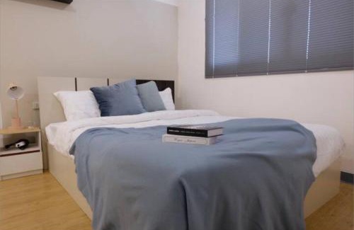 Phra Khanong Apartment | Spacious 4BRTownhouse BTS Onnut 10 Sleeps with Parking