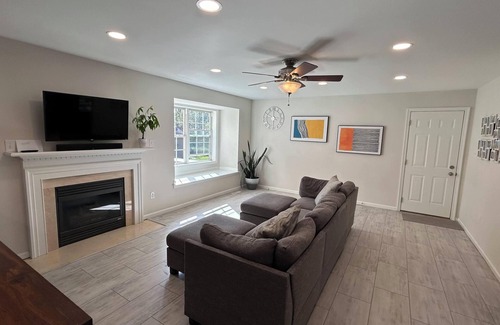 State College House | Spacious 5-bedroom house in delightful State College 3 miles to Beaver Stadium
