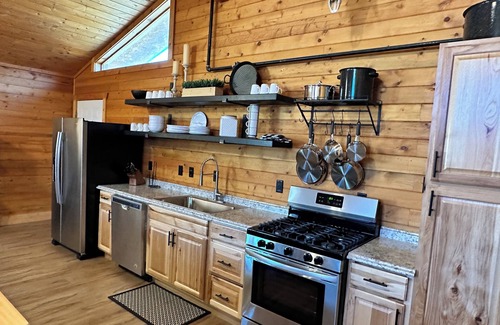 Cody Cabin | Spacious 5-bedroom, 5-Bathroom lodge! Sleeps 22! Across from famous Cody rodeo!
