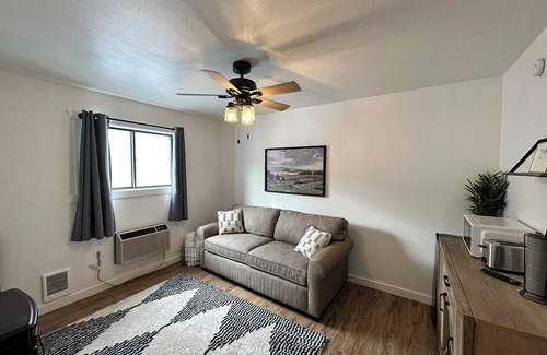 Cody Cabin | Spacious 5-bedroom, 5-Bathroom lodge! Sleeps 22! Across from famous Cody rodeo!