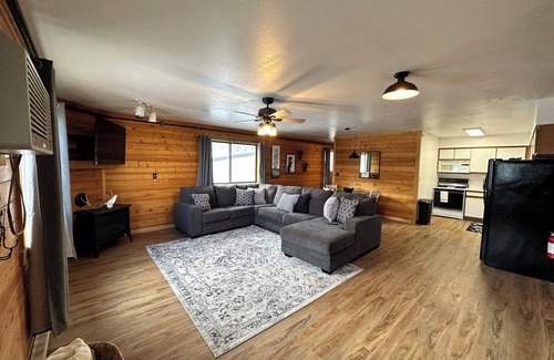 Cody Cabin | Spacious 5-bedroom, 5-Bathroom lodge! Sleeps 22! Across from famous Cody rodeo!