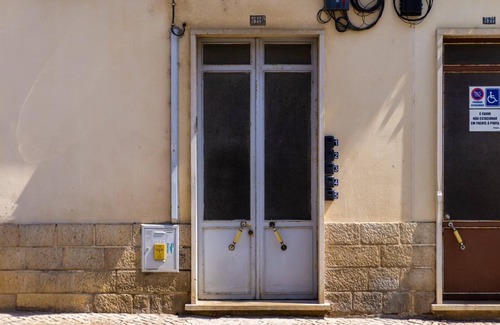 Se Apartment | Spacious 5-bedroom apartment to 10 people in fabulous Faro with AC, WiFi